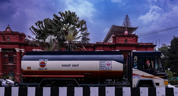 Comment choisir des pneus neige pour un véhicule utilitaire léger?